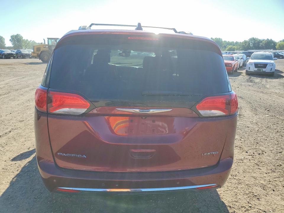 65351516 :رقم المزاد ، 2C4RC1GG1HR836120 vin ، 2017 Chrysler Pacifica مزاد بيع