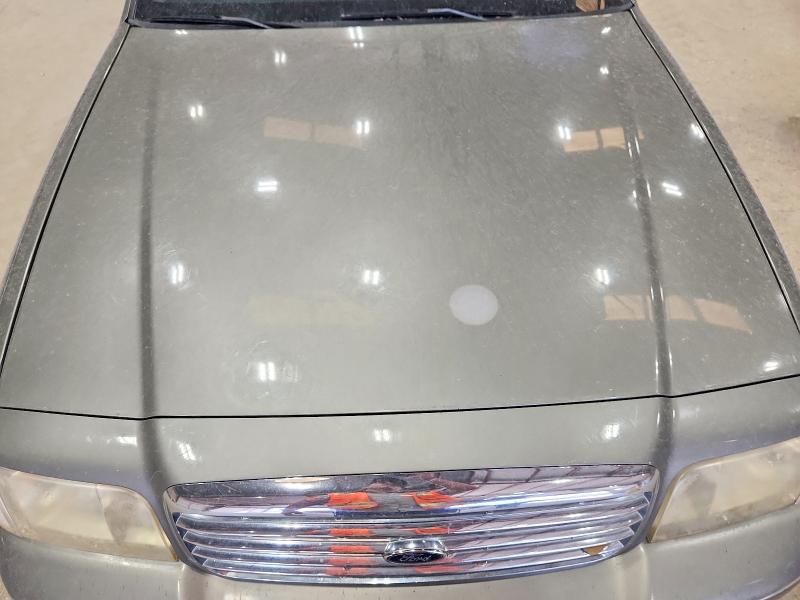 Продажа на аукционе авто 2001 Ford Crown Victoria, vin: 2FAFP73W21X124942, номер лота: 63546176