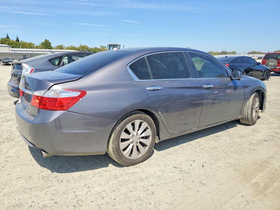 64483846 :رقم المزاد ، 1HGCR2F86FA073468 vin ، 2015 Honda Accord مزاد بيع