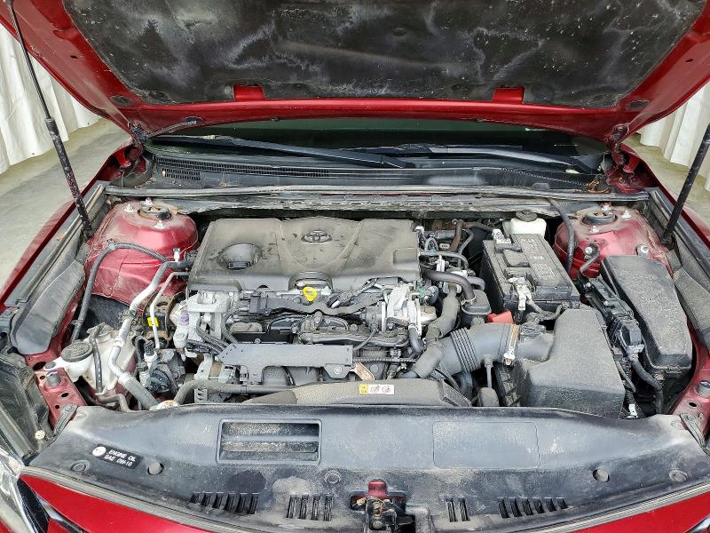 65582256 :رقم المزاد ، 4T1B11HK6JU668067 vin ، 2018 Toyota Camry مزاد بيع