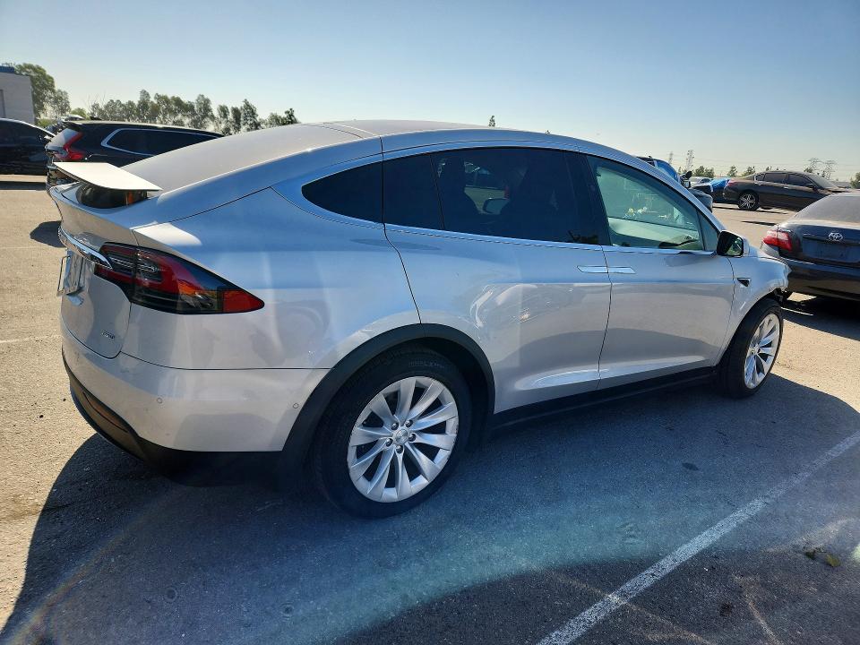 2017 Tesla Model X მანქანა იყიდება აუქციონზე, vin: 5YJXCBE23HF058046, აუქციონის ნომერი: 66406976