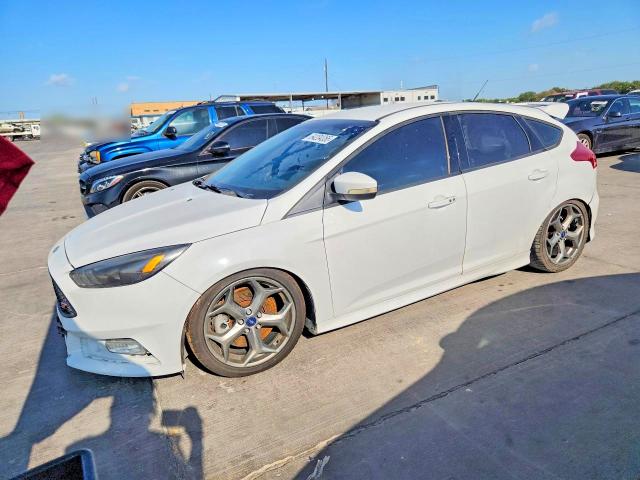 2018 Ford Focus მანქანა იყიდება აუქციონზე, vin: 1FADP3L96JL213470, აუქციონის ნომერი: 64204056