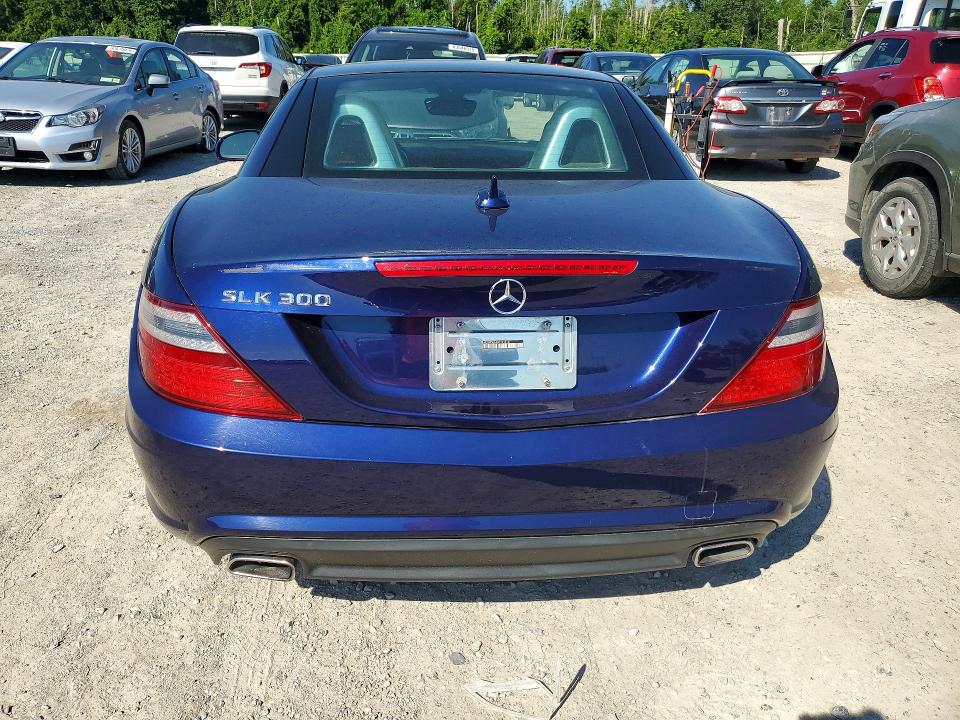 63504556 :رقم المزاد ، WDDPK3JA4GF121516 vin ، 2016 Mercedes-benz Slk مزاد بيع