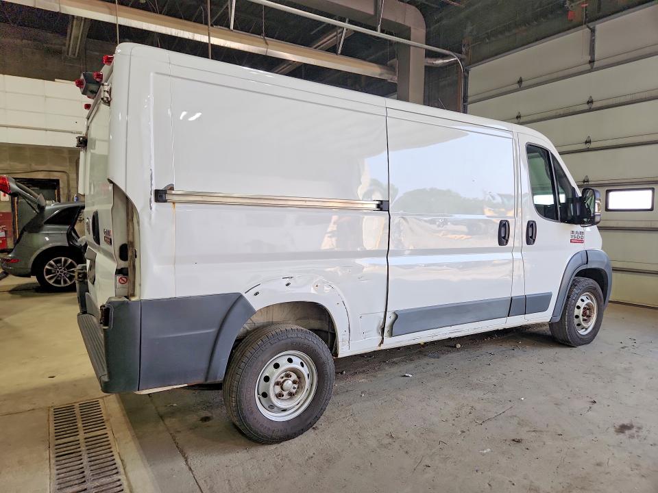 64788436 :رقم المزاد ، 3C6TRVAG2HE551374 vin ، 2017 Ram Promaster 1500 مزاد بيع