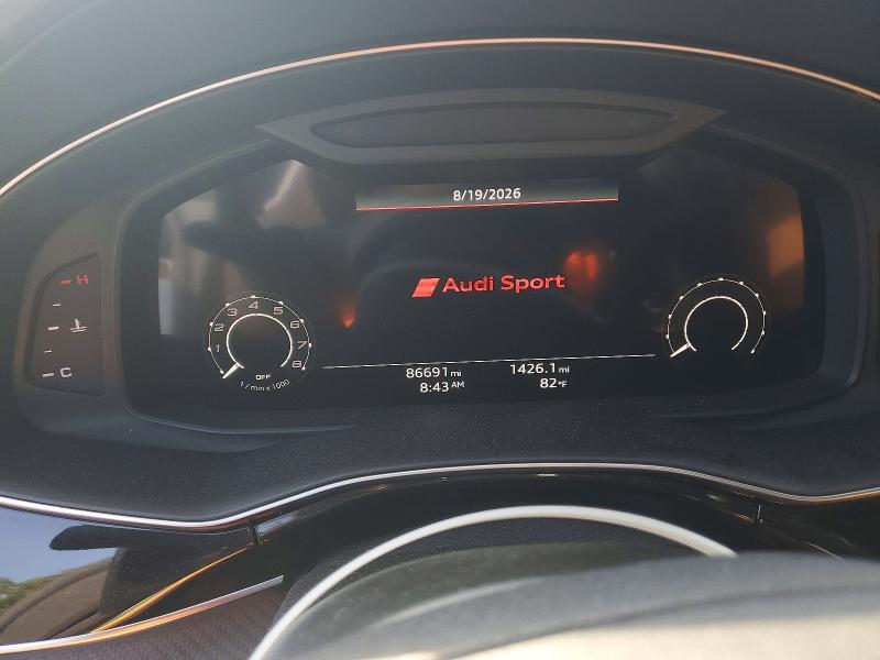 64830846 :رقم المزاد ، WU1ARBF11MD037680 vin ، 2021 Audi Rs Q8 مزاد بيع