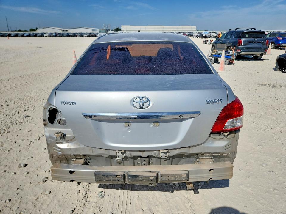 65686306 :رقم المزاد ، JTDBT923184004896 vin ، 2008 Toyota Yaris مزاد بيع