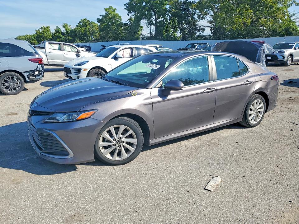 2022 Toyota Camry მანქანა იყიდება აუქციონზე, vin: 4T1C11AK5NU647618, აუქციონის ნომერი: 65493716