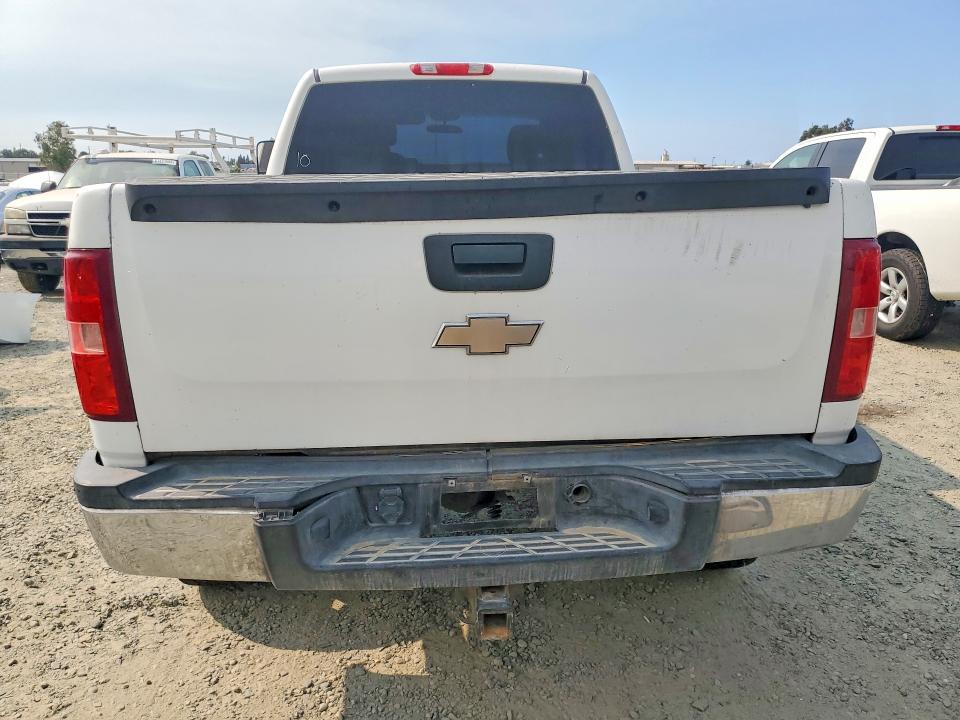 Продажа на аукционе авто 2007 Chevrolet Silverado, vin: 1GCHK29647E575800, номер лота: 63613066
