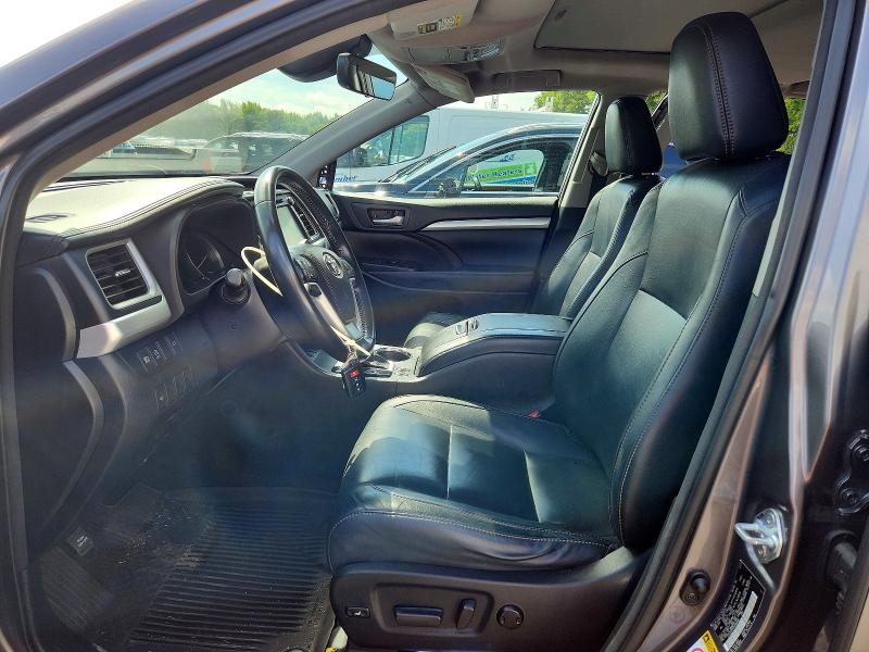 2017 Toyota Highlander მანქანა იყიდება აუქციონზე, vin: 5TDJZRFH7HS384685, აუქციონის ნომერი: 64914486