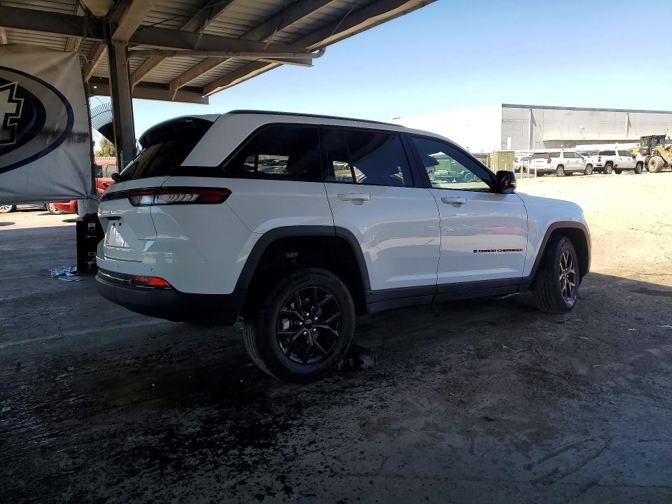 Продаж на аукціоні авто 2025 Jeep Grand Cherokee, vin: 1C4RJHAG1SC323263, номер лоту: 69414166