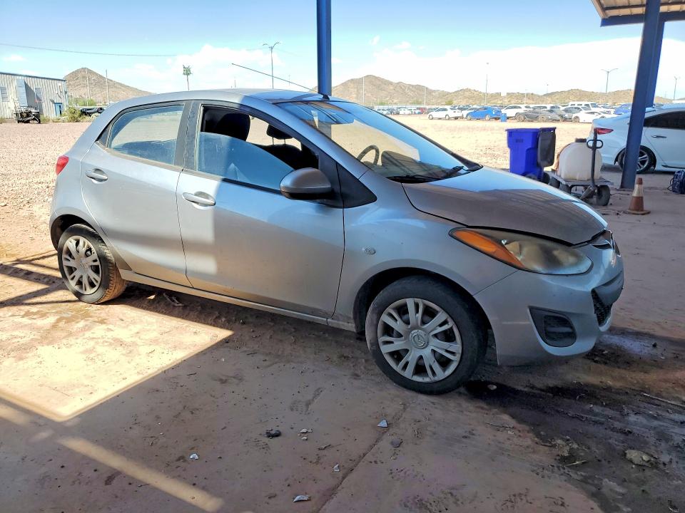 64399976 :رقم المزاد ، JM1DE1KY4D0153885 vin ، 2013 Mazda Mazda 2 مزاد بيع