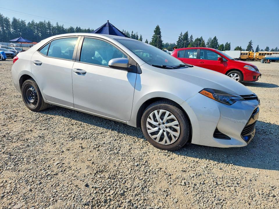 Продаж на аукціоні авто 2018 Toyota Corolla, vin: 2T1BURHE2JC064016, номер лоту: 65191726