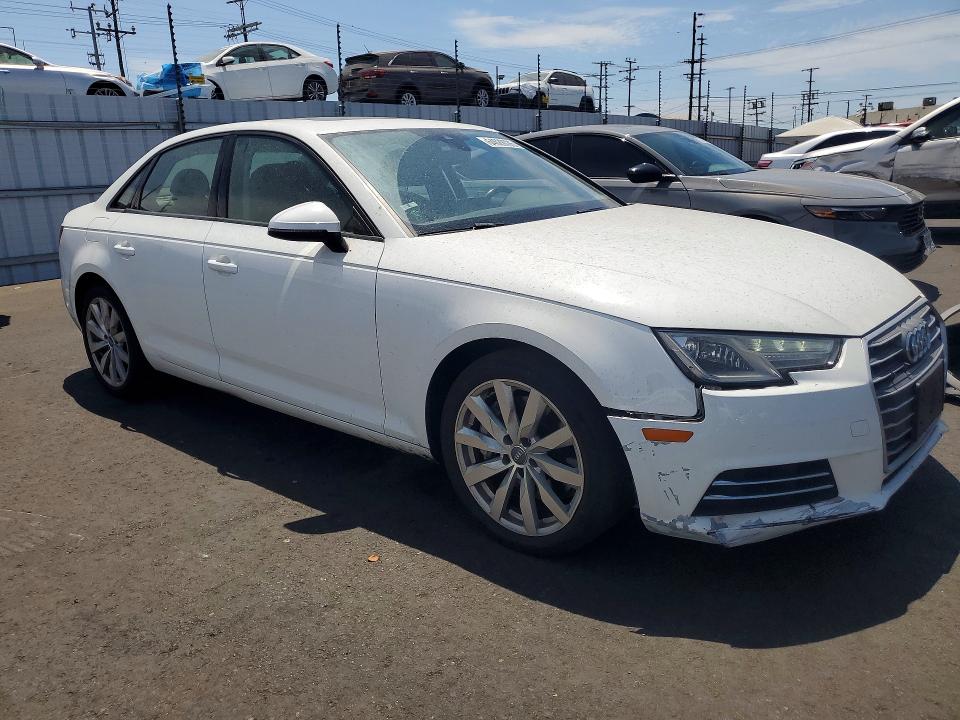 Продажа на аукционе авто 2017 Audi A4, vin: WAUANAF43HN036962, номер лота: 64629726