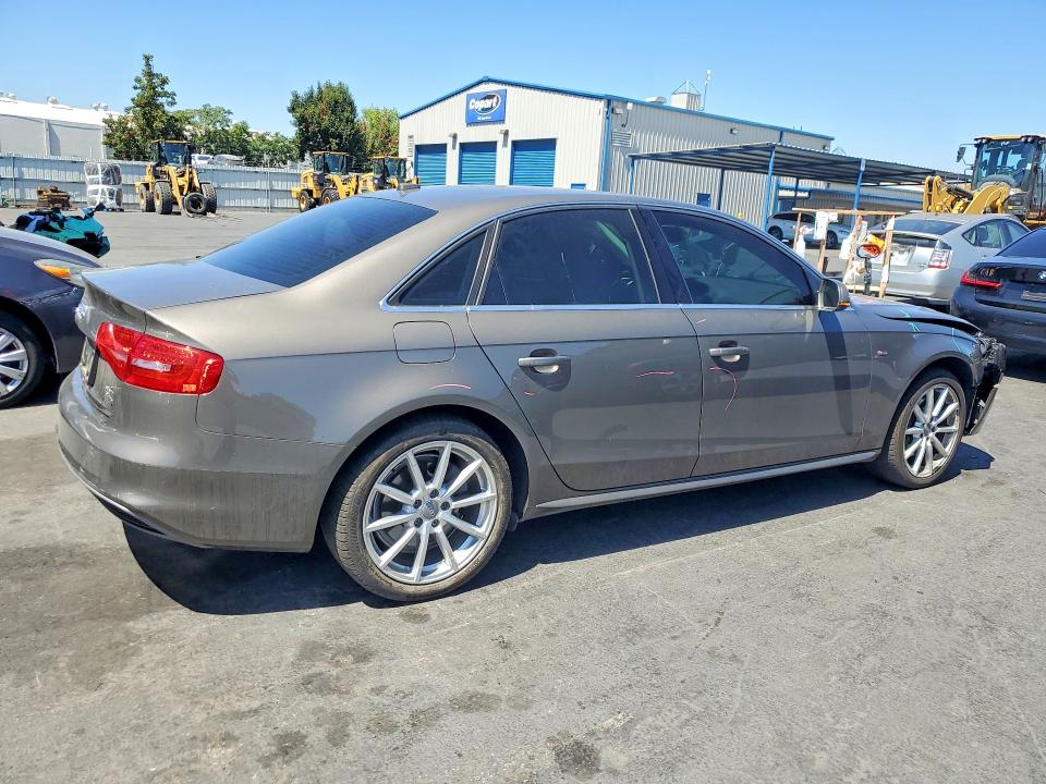 Продажа на аукционе авто 2015 Audi A4, vin: WAUFFAFL7FN038186, номер лота: 61947036