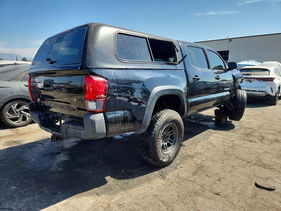 63244476 :رقم المزاد ، 3TMCZ5AN4JM125446 vin ، 2018 Toyota Tacoma مزاد بيع
