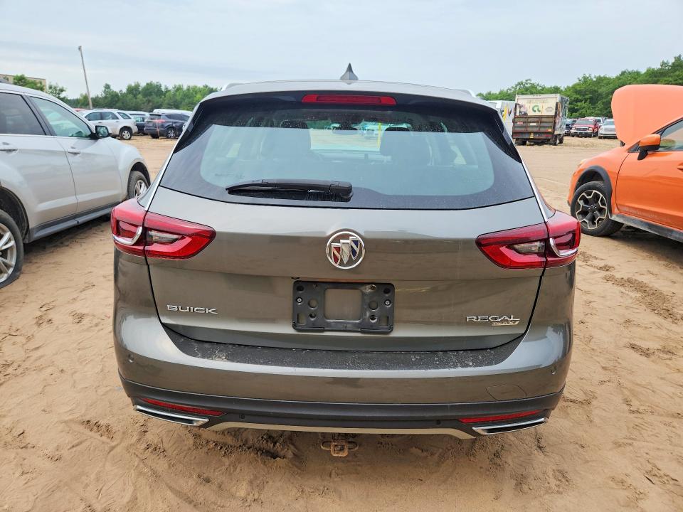 63480556 :رقم المزاد ، W04GV8SX3J1135164 vin ، 2018 Buick Regal Tourx مزاد بيع