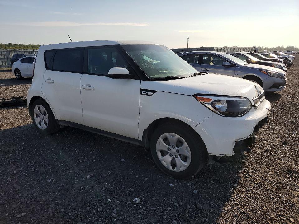 65635586 :رقم المزاد ، KNDJN2A25J7526439 vin ، 2018 Kia Soul مزاد بيع