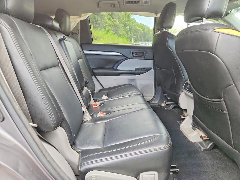 Продажа на аукционе авто 2018 Toyota Highlander, vin: 5TDBZRFH5JS804759, номер лота: 66385356