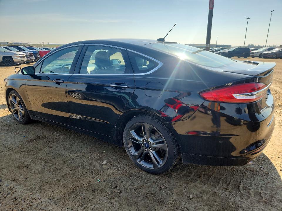 64310736 :رقم المزاد ، 3FA6P0VP0HR255681 vin ، 2017 Ford Fusion مزاد بيع