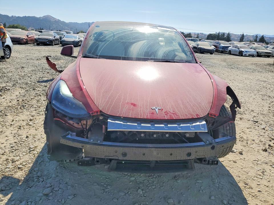 64497396 :رقم المزاد ، 7SAYGAEE3NF546408 vin ، 2022 Tesla Model Y مزاد بيع