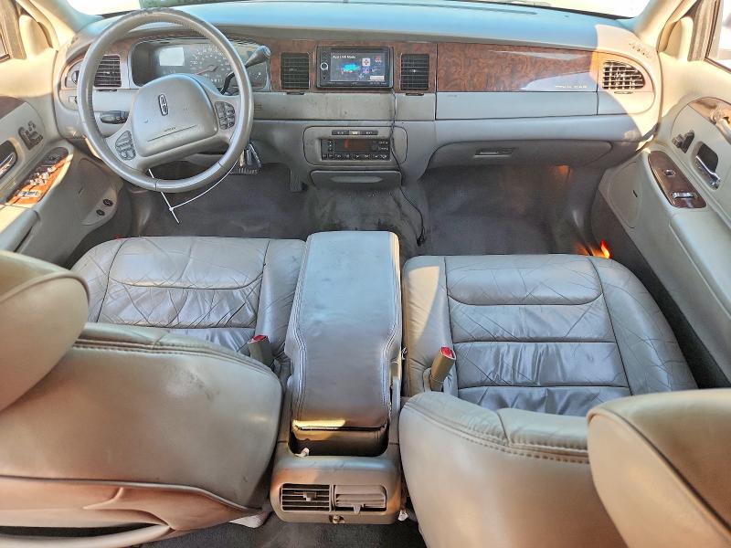 Продажа на аукционе авто 1998 Lincoln Town Car, vin: 1LNFM82W9WY722961, номер лота: 63395796