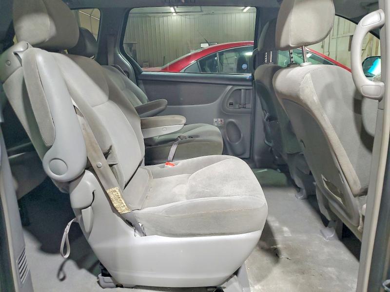 Продажа на аукционе авто 2004 Toyota Sienna, vin: 5TDZA23C94S207043, номер лота: 63691176