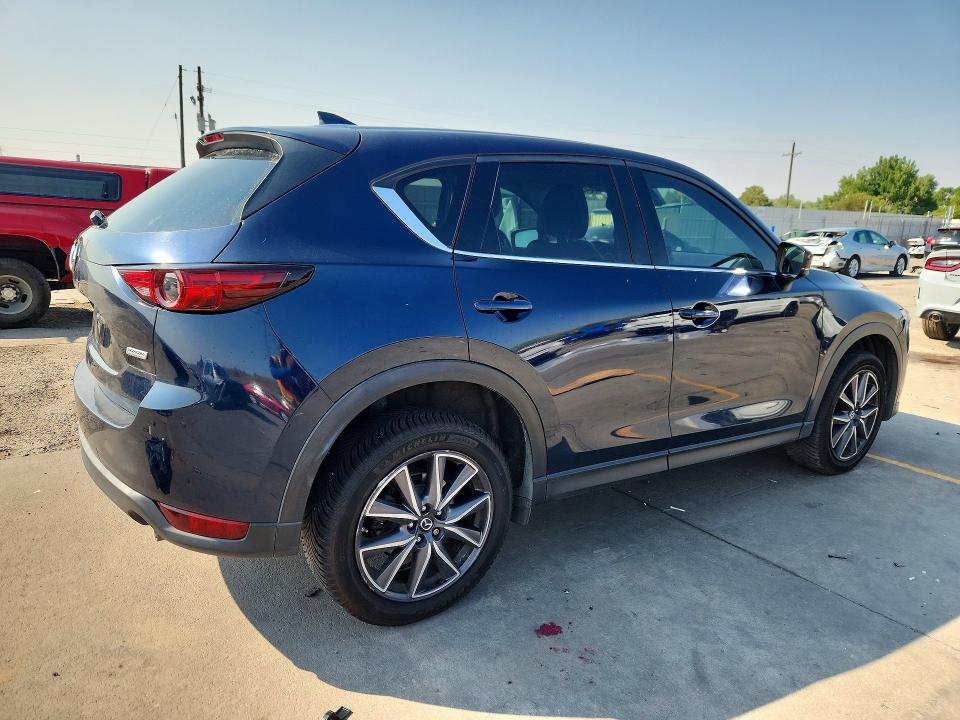 64229266 :رقم المزاد ، JM3KFBDMXJ0451798 vin ، 2018 Mazda Cx-5 مزاد بيع