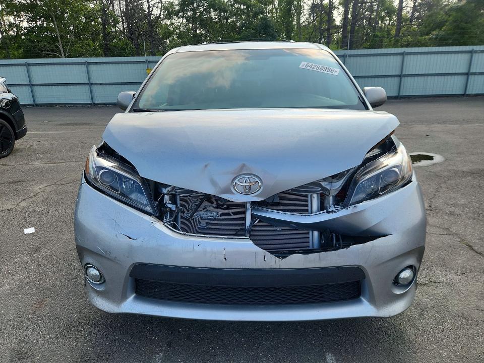 64288986 :رقم المزاد ، 5TDXK3DC3FS671523 vin ، 2015 Toyota Sienna مزاد بيع