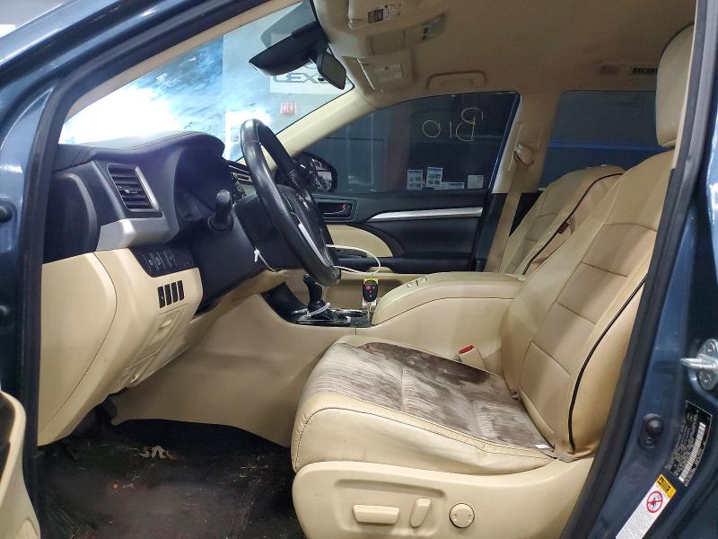 64264406 :رقم المزاد ، 5TDZZRFH9JS241083 vin ، 2018 Toyota Highlander مزاد بيع