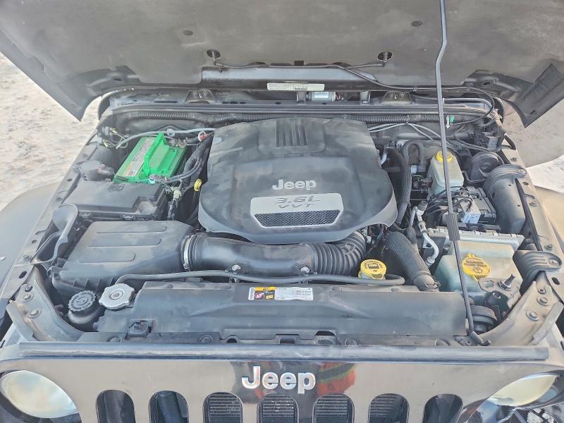 64609356 :رقم المزاد ، 1C4BJWEG8DL512026 vin ، 2013 Jeep Wrangler Unlimited مزاد بيع