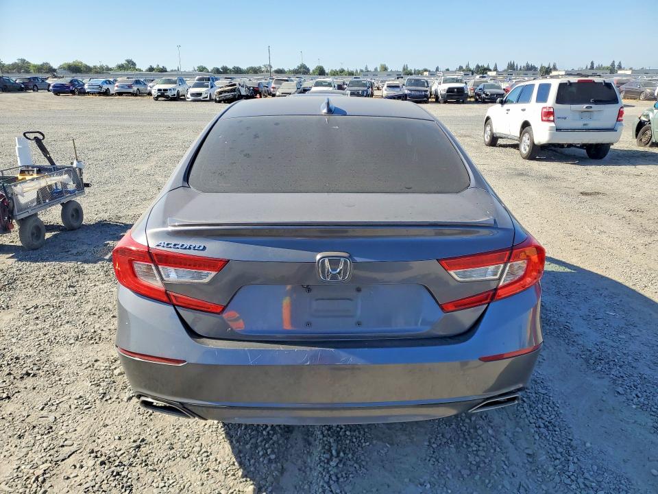 2018 Honda Accord მანქანა იყიდება აუქციონზე, vin: 1HGCV1F30JA181202, აუქციონის ნომერი: 63173136