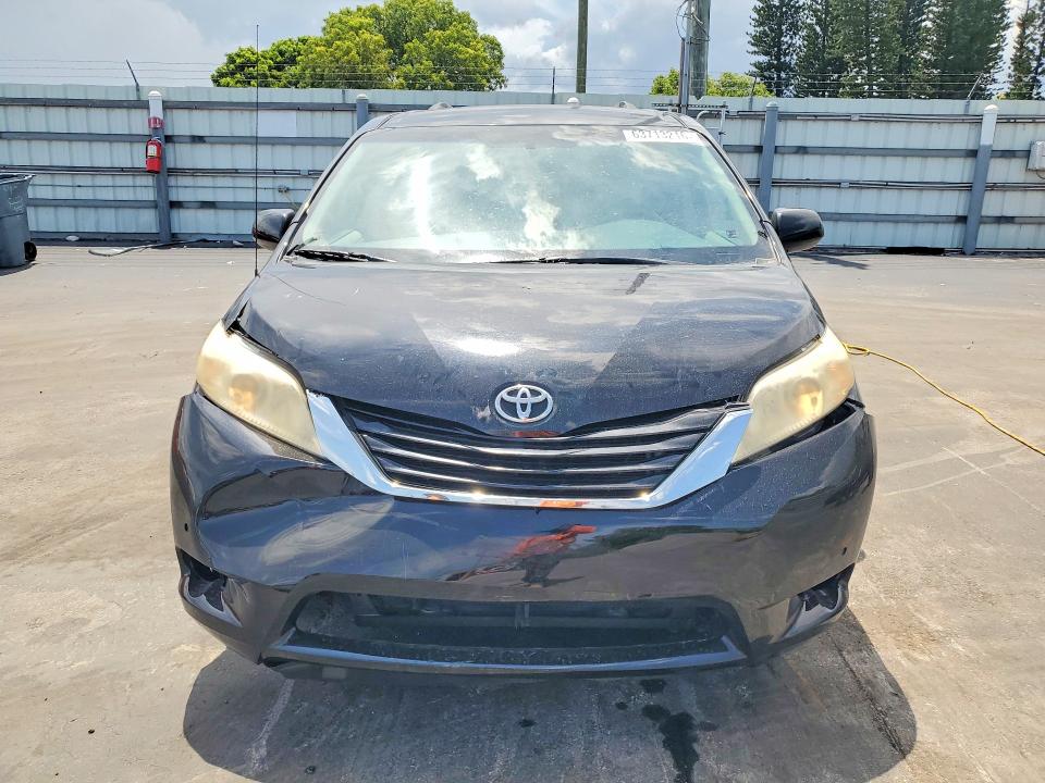 Продажа на аукционе авто 2014 Toyota Sienna, vin: 5TDKK3DC3ES473999, номер лота: 63713216