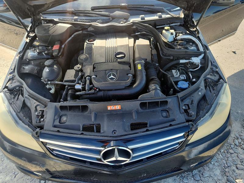 Продажа на аукционе авто 2014 Mercedes-benz C, vin: WDDGF4HB5EA952090, номер лота: 65631676
