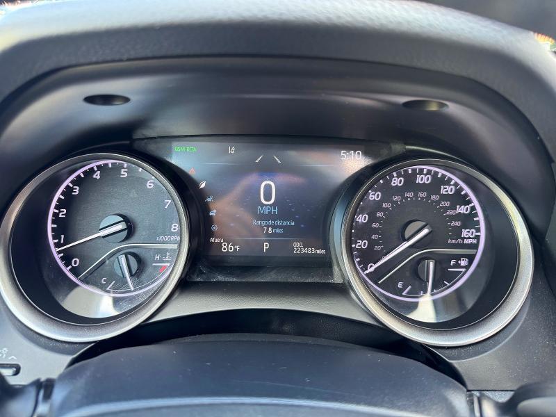 67026236 :رقم المزاد ، 4T1G11BK5NU050761 vin ، 2022 Toyota Camry مزاد بيع