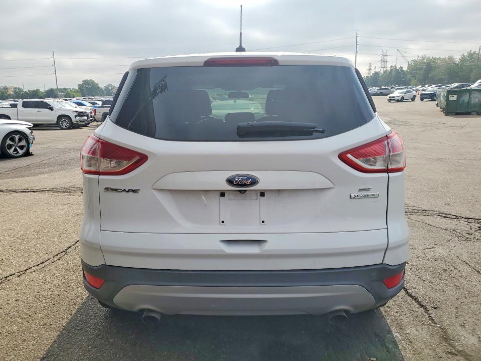 63871226 :رقم المزاد ، 1FMCU0GX8EUD51416 vin ، 2014 Ford Escape مزاد بيع