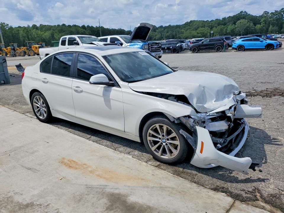 2017 Bmw 320 მანქანა იყიდება აუქციონზე, vin: WBA8E1G35HNU18592, აუქციონის ნომერი: 66757106