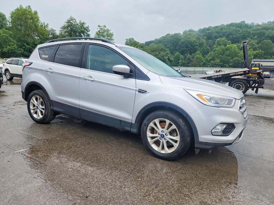 2018 Ford Escape მანქანა იყიდება აუქციონზე, vin: 1FMCU9HD4JUD01681, აუქციონის ნომერი: 64271926