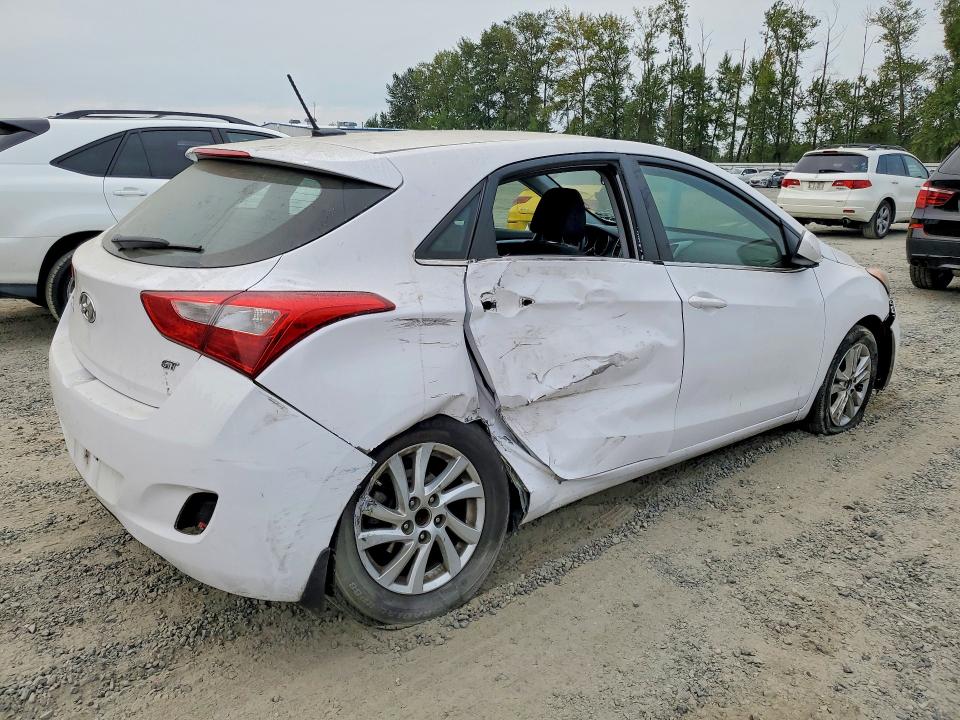 2014 Hyundai Elantra Gt მანქანა იყიდება აუქციონზე, vin: KMHD35LH8EU234289, აუქციონის ნომერი: 64213006
