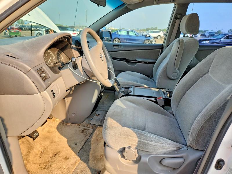 2004 Toyota Sienna მანქანა იყიდება აუქციონზე, vin: 5TDZA23C34S025483, აუქციონის ნომერი: 64947346