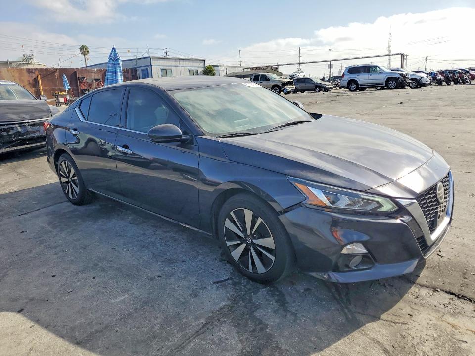 67197916 :رقم المزاد ، 1N4BL4EV4KC129488 vin ، 2019 Nissan Altima مزاد بيع