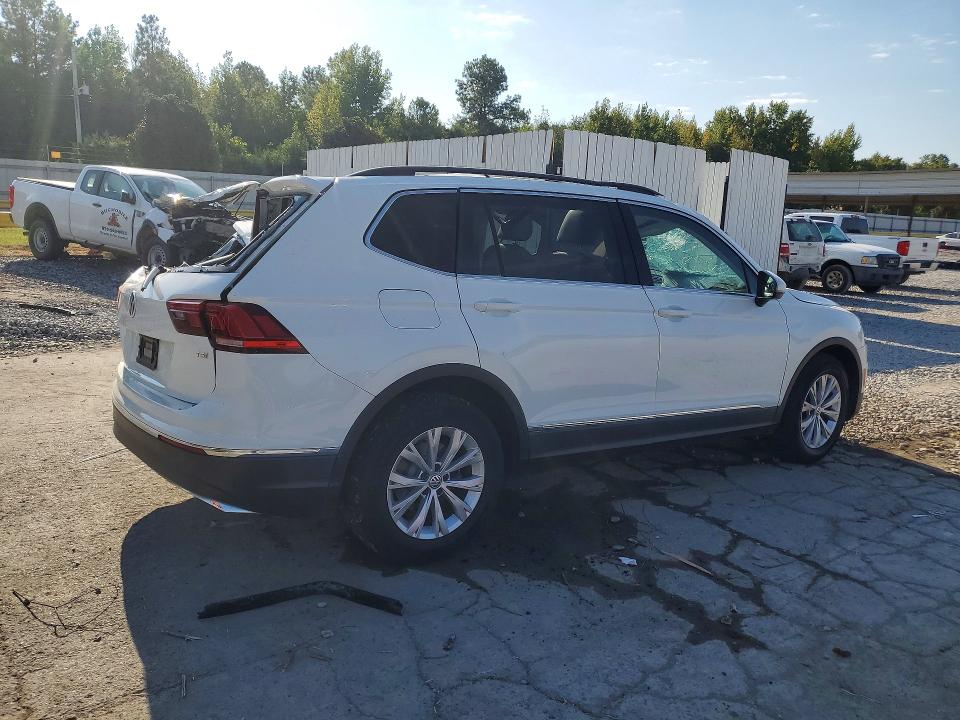 Продажа на аукционе авто 2018 Volkswagen Tiguan, vin: 3VV3B7AX9JM140804, номер лота: 66655216