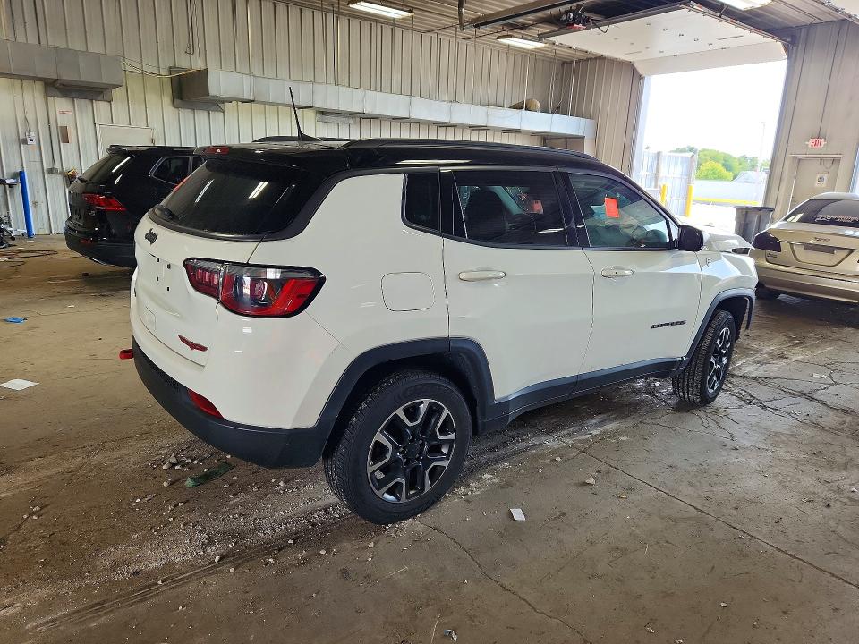 66841166 :رقم المزاد ، 3C4NJDDB1JT501795 vin ، 2018 Jeep Compass مزاد بيع