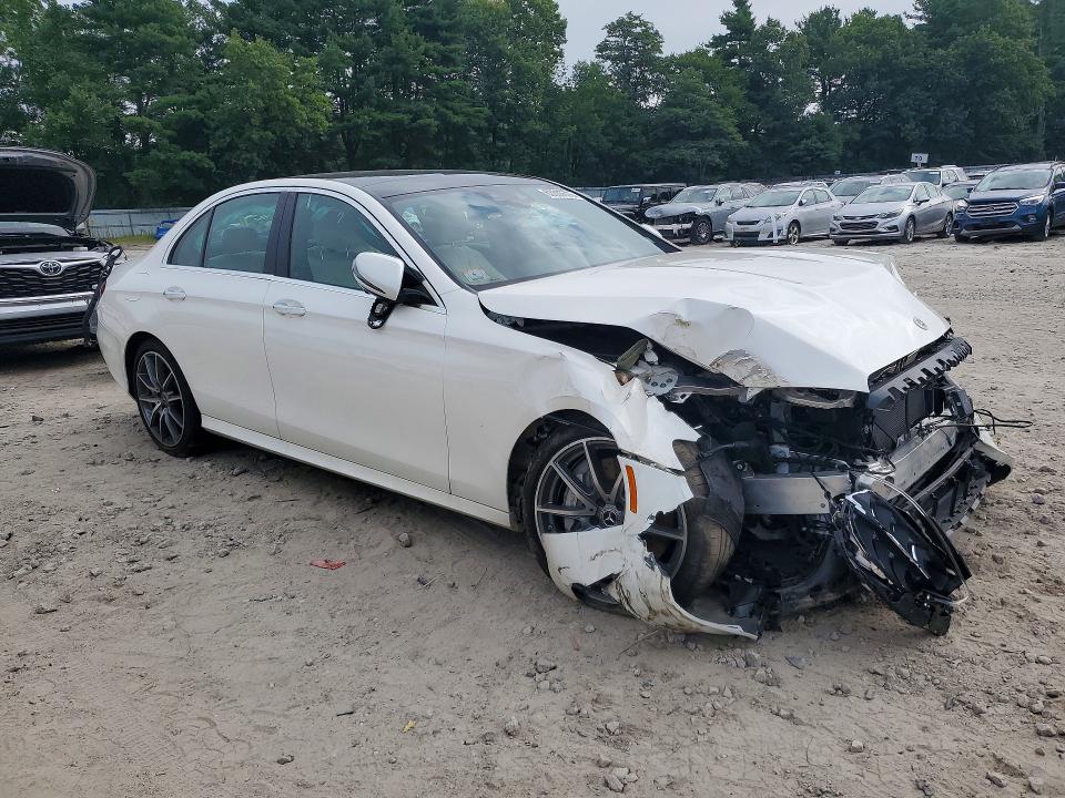63665676 :رقم المزاد ، W1KZF5KB6NB052008 vin ، 2022 Mercedes-benz E مزاد بيع