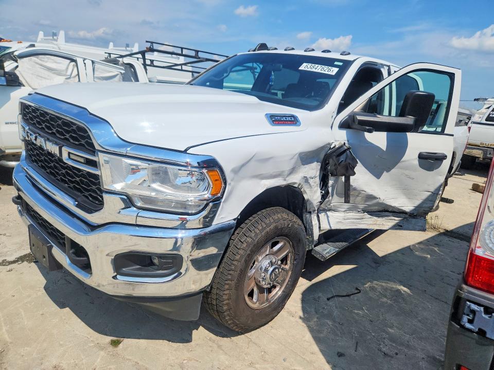 63847626 :رقم المزاد ، 3C6UR5HJ0NG129867 vin ، 2022 Ram 2500 مزاد بيع