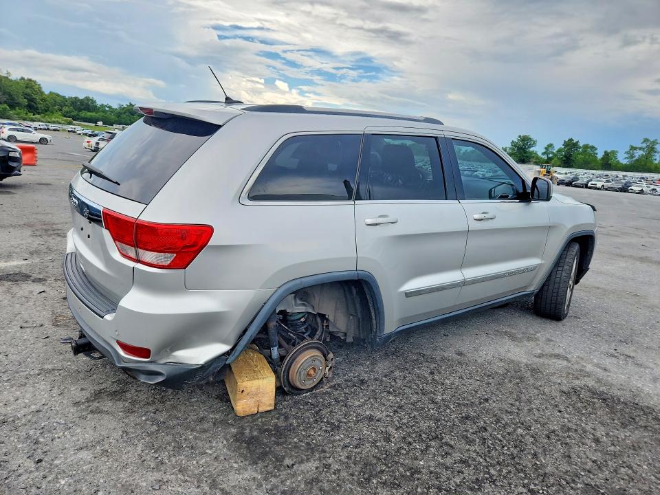 64248536 :رقم المزاد ، 1C4RJFAG8DC582078 vin ، 2013 Jeep Grand Cherokee مزاد بيع