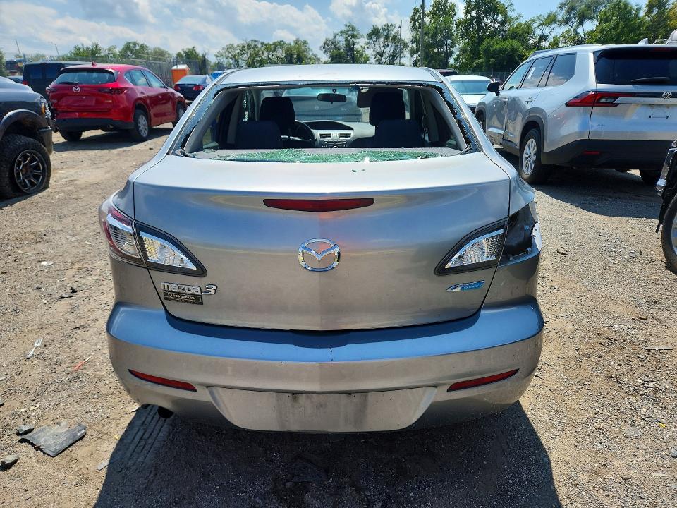 65513056 :رقم المزاد ، JM1BL1U78D1847412 vin ، 2013 Mazda 3 مزاد بيع