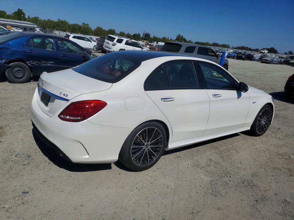 63583206 :رقم المزاد ، 55SWF6EB2HU192653 vin ، 2017 Mercedes-benz C مزاد بيع