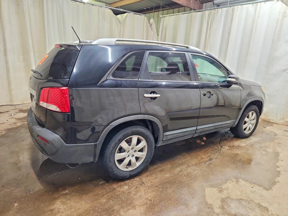 63532106 :رقم المزاد ، 5XYKT3A18BG065636 vin ، 2011 Kia Sorento مزاد بيع