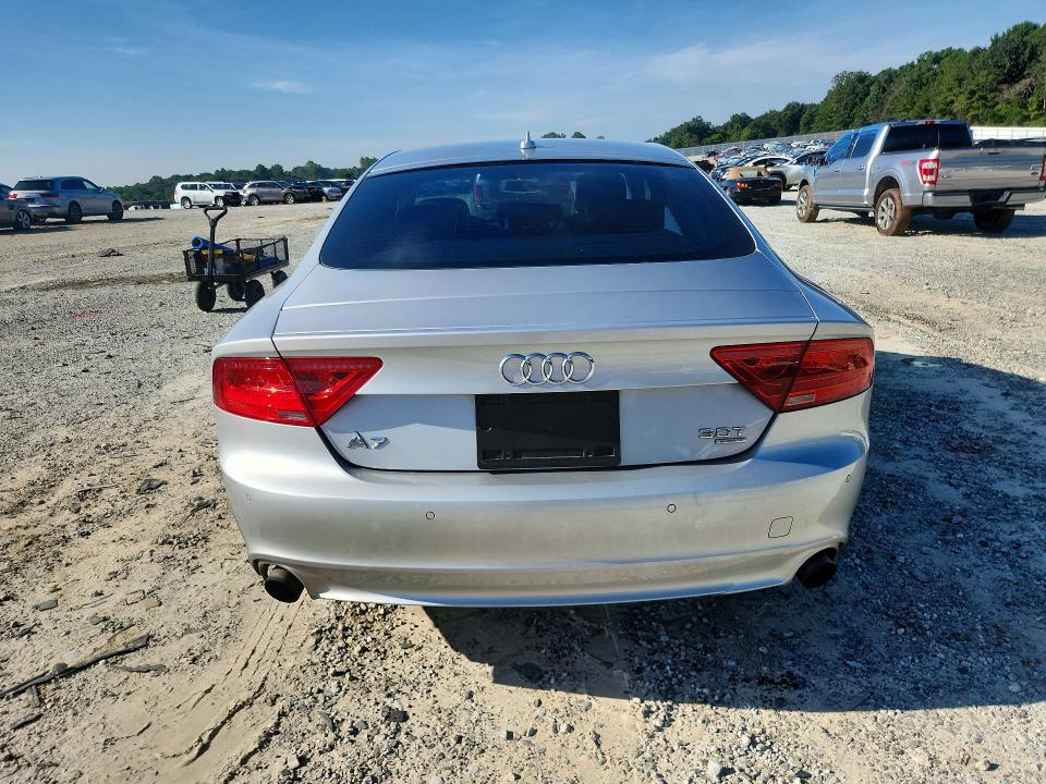2015 Audi A7 მანქანა იყიდება აუქციონზე, vin: WAUWGAFC6FN010358, აუქციონის ნომერი: 65447336