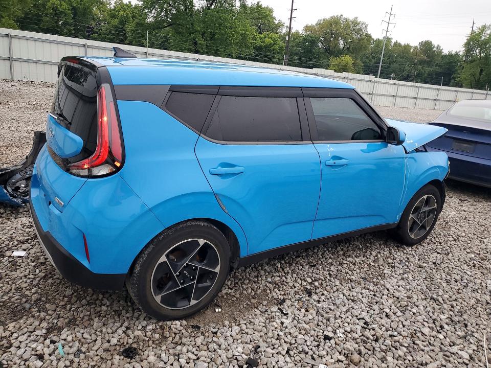 2023 Kia Soul მანქანა იყიდება აუქციონზე, vin: KNDJ33AU8P7210149, აუქციონის ნომერი: 64026906
